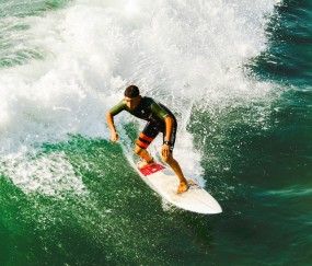 电竞赛场焦点！法国队对阵中国队，主力缺阵，替补球员挺身而出-开云娱乐app