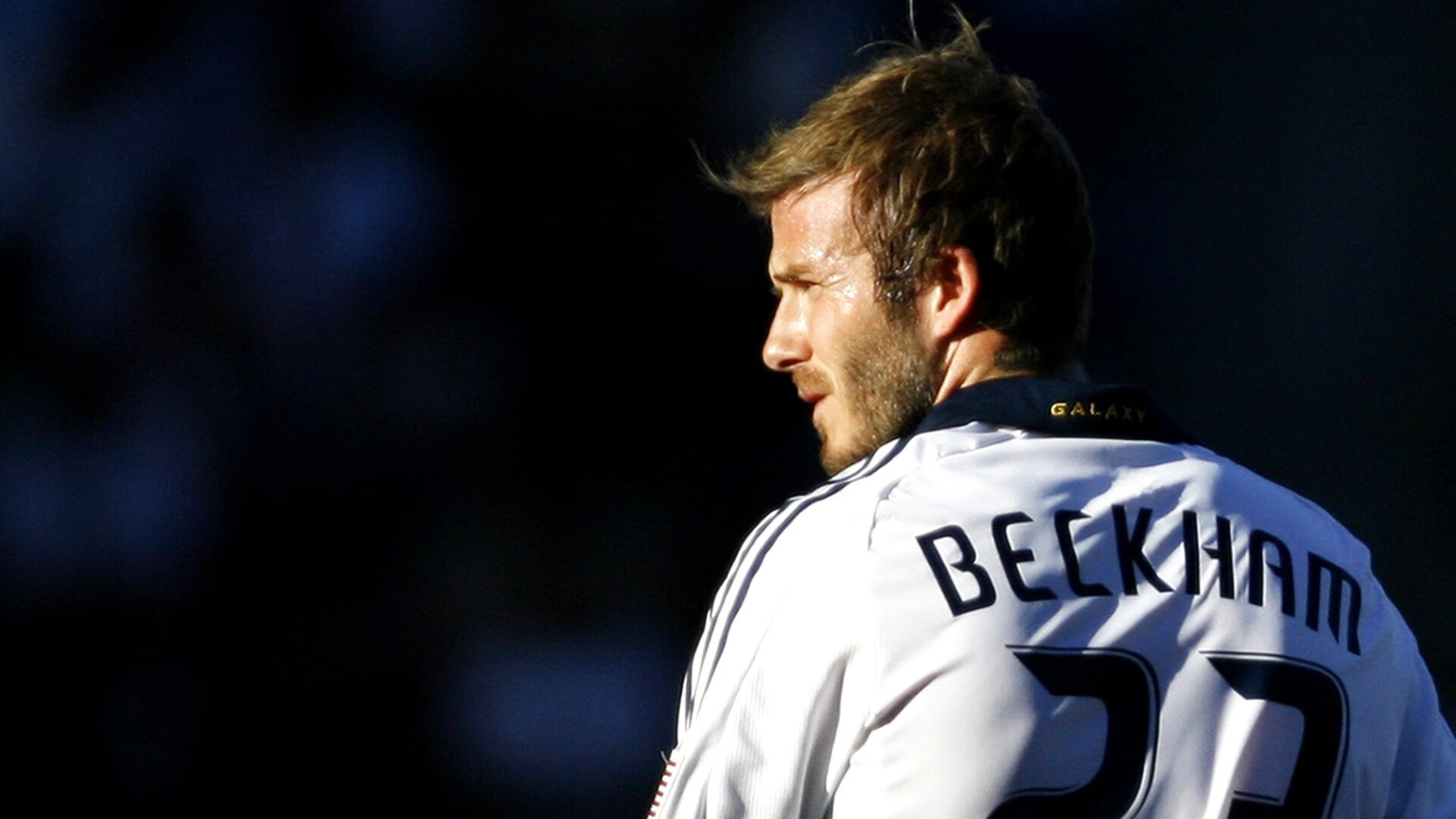 内马尔连续五场比赛得分超过刷新纪录,老鹰不断突破!热度持续攀升